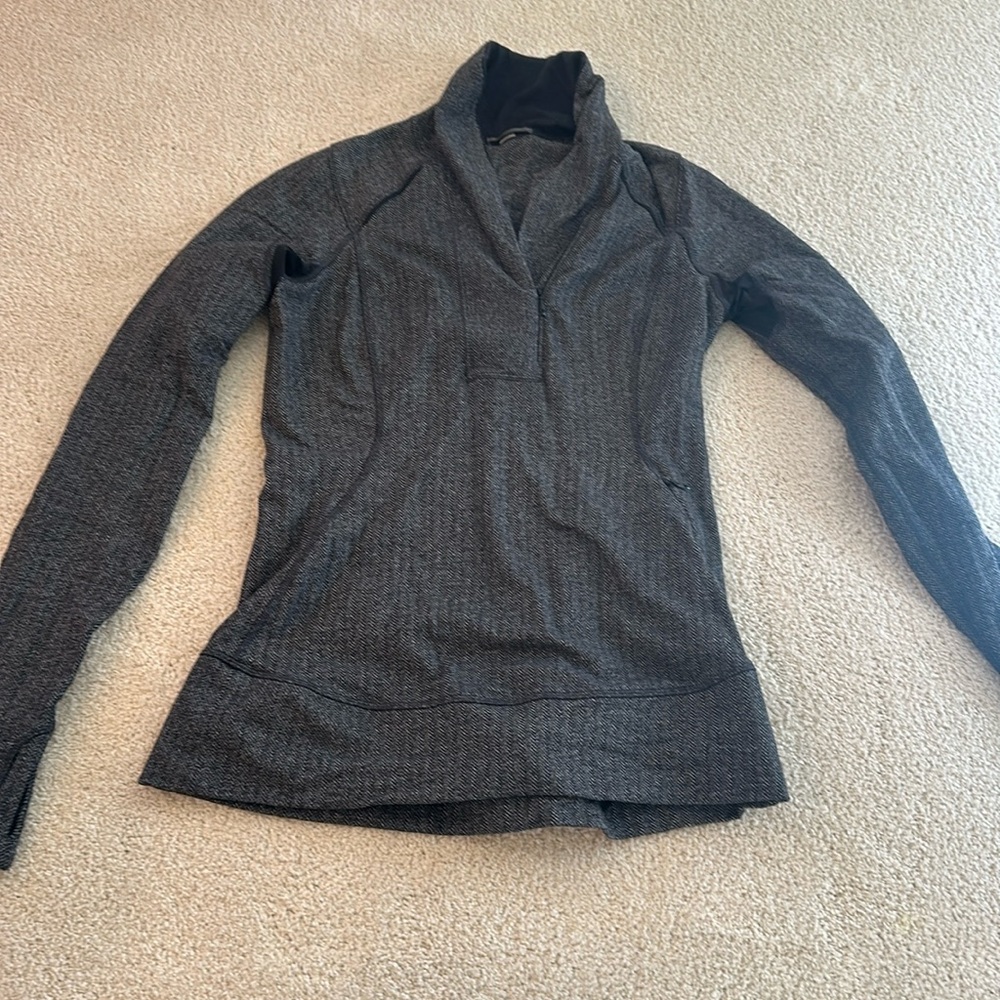 Lululemon workouts top